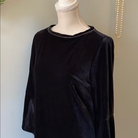 Stunning black dress - Picture 2 of 5